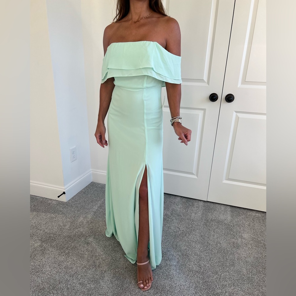 Mint off the shoulder maxi dress size M New with tag